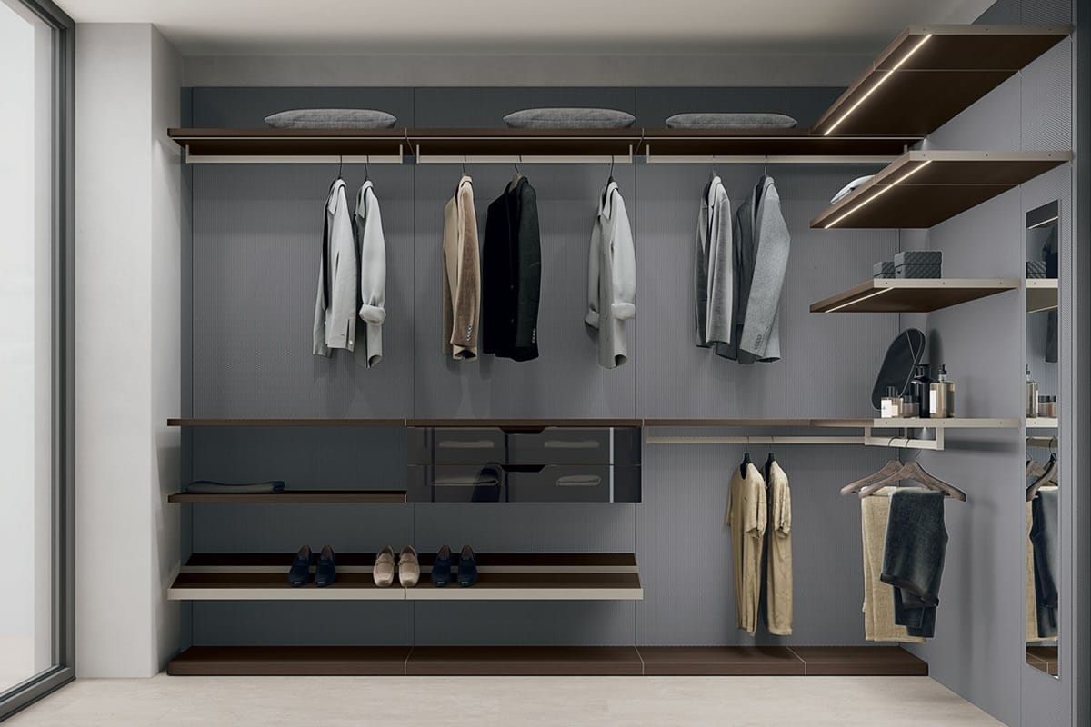 Cabina armadio con boiserie in elegante trama tessuto