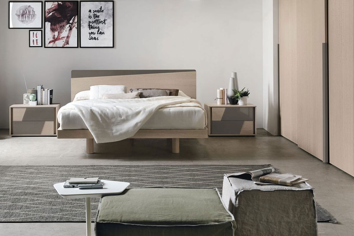 Camera matrimoniale con letto Charlie, comodini Kross e armadio scorrevole liscia