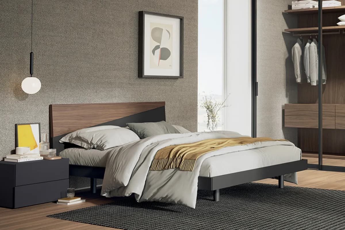 Letto Atena matrimoniale con giroletto in legno e testata bicolore