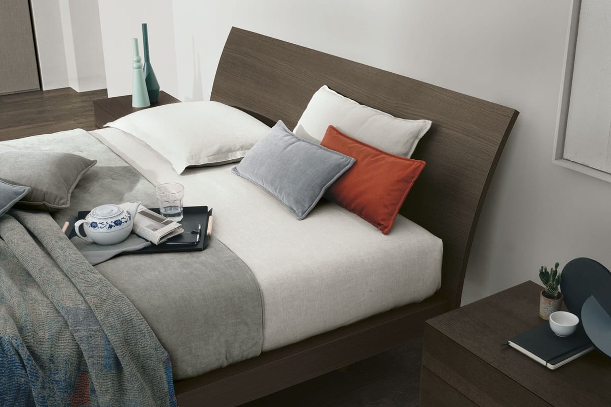 Letto matrimoniale in legno Clio