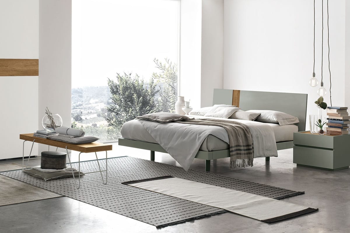Letto matrimoniale Tablet laccato con inserto legno