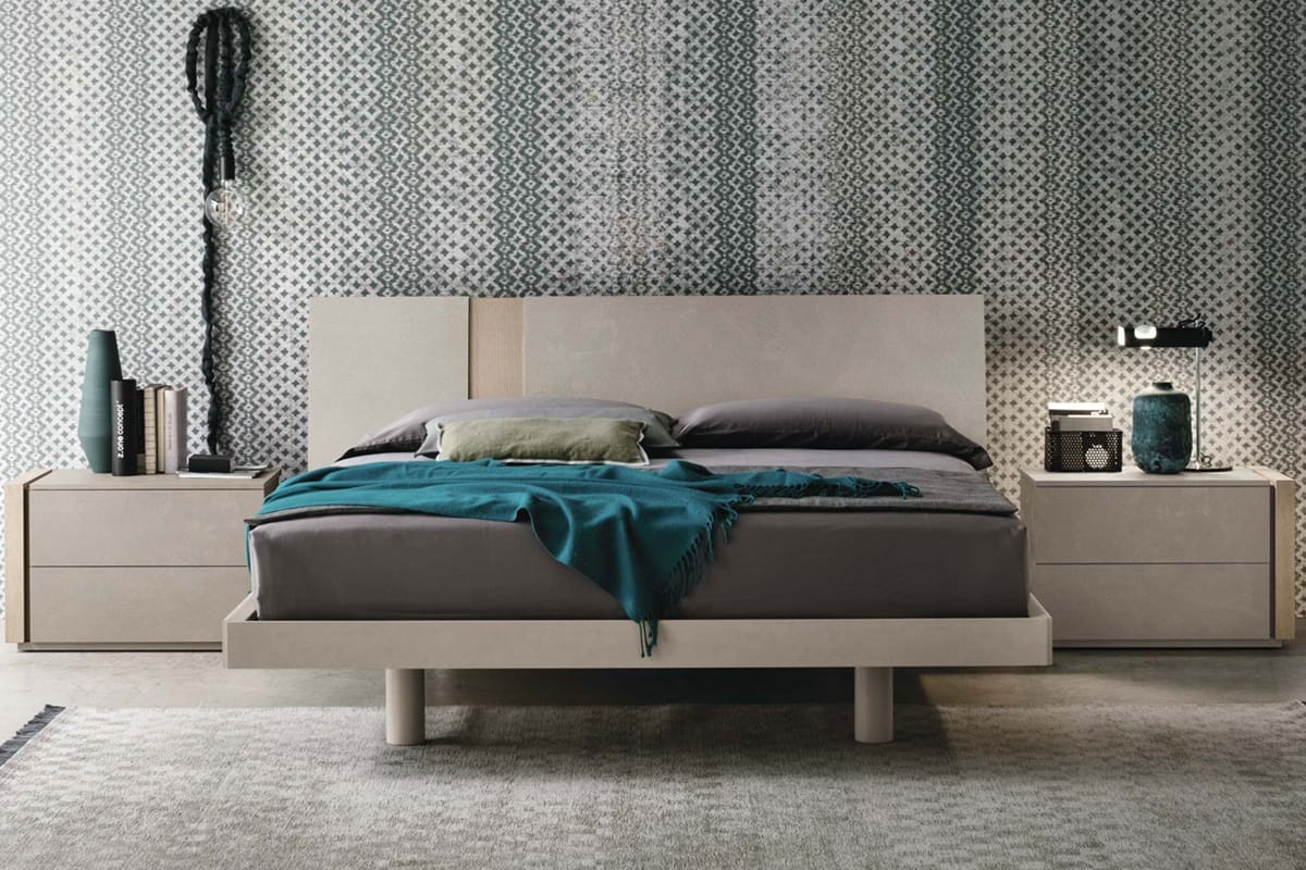 Letto matrimoniale con inserto verticale Tablet e comodini Capitol
