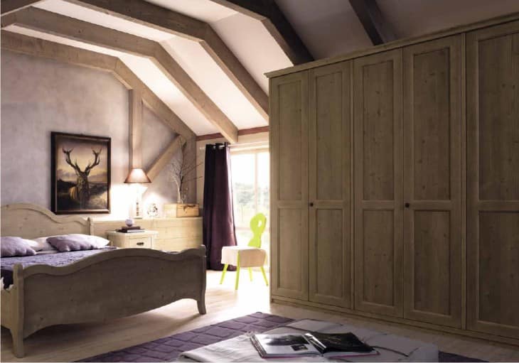 armadiatura battente in legno