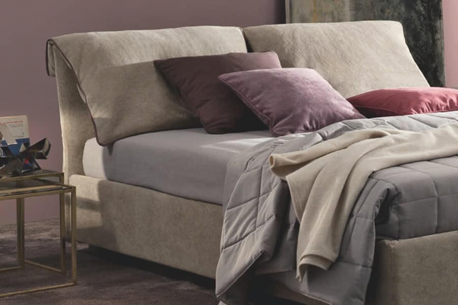 Letto matrimoniale con box contenitore e cuscini River