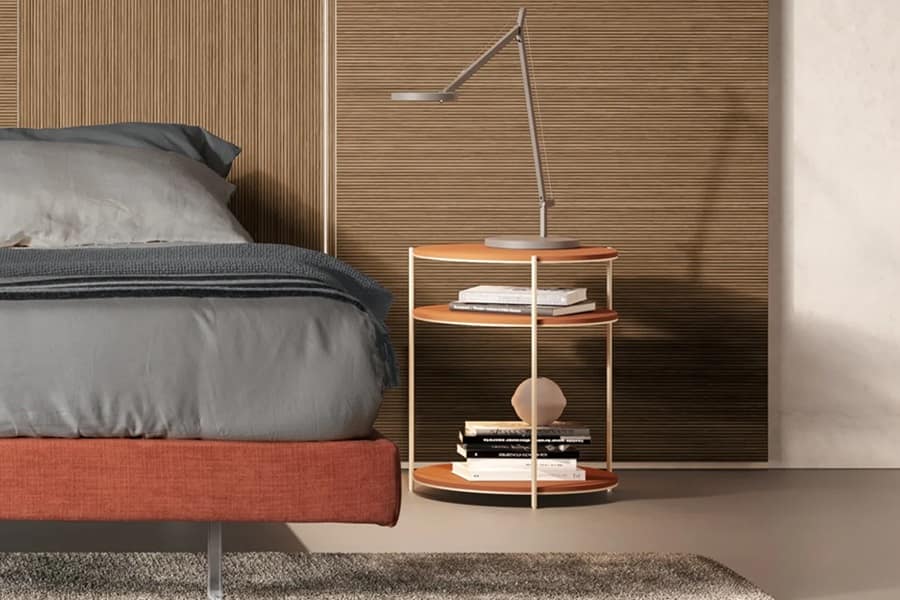 Comodino rotondo Adok Polar con 3 ripiani