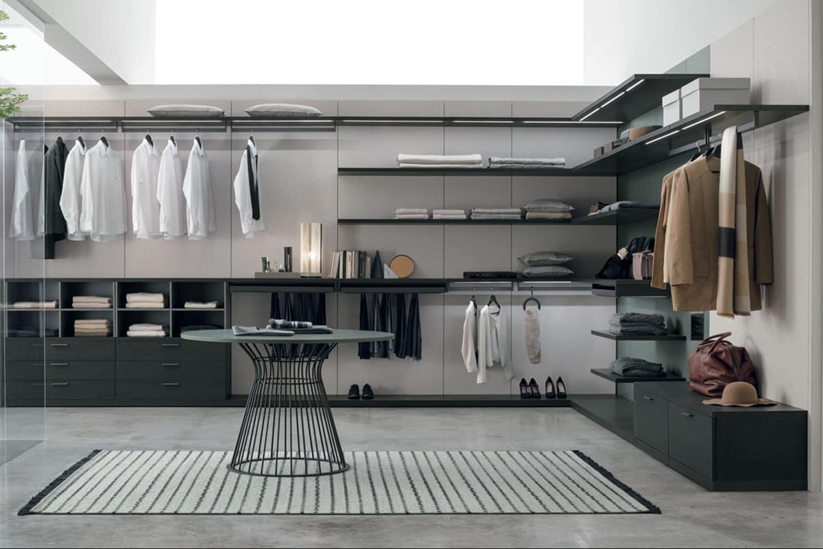 Cabina armadio angolare con pannelli boiserie Tomasella Pratico