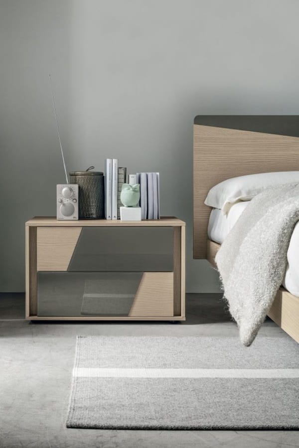 Comodino in legno con frontale in vetro Kross